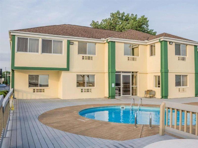 Quality Inn Порт-Клінтон Екстер'єр фото