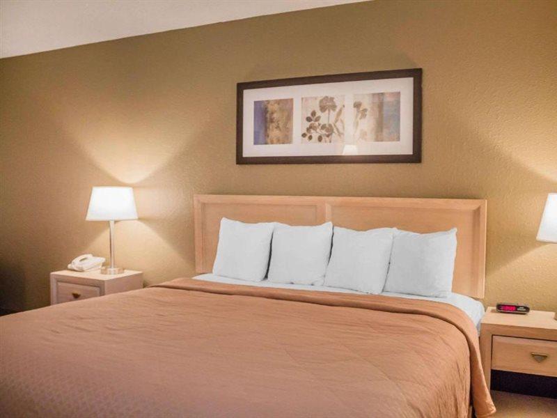 Quality Inn Порт-Клінтон Екстер'єр фото