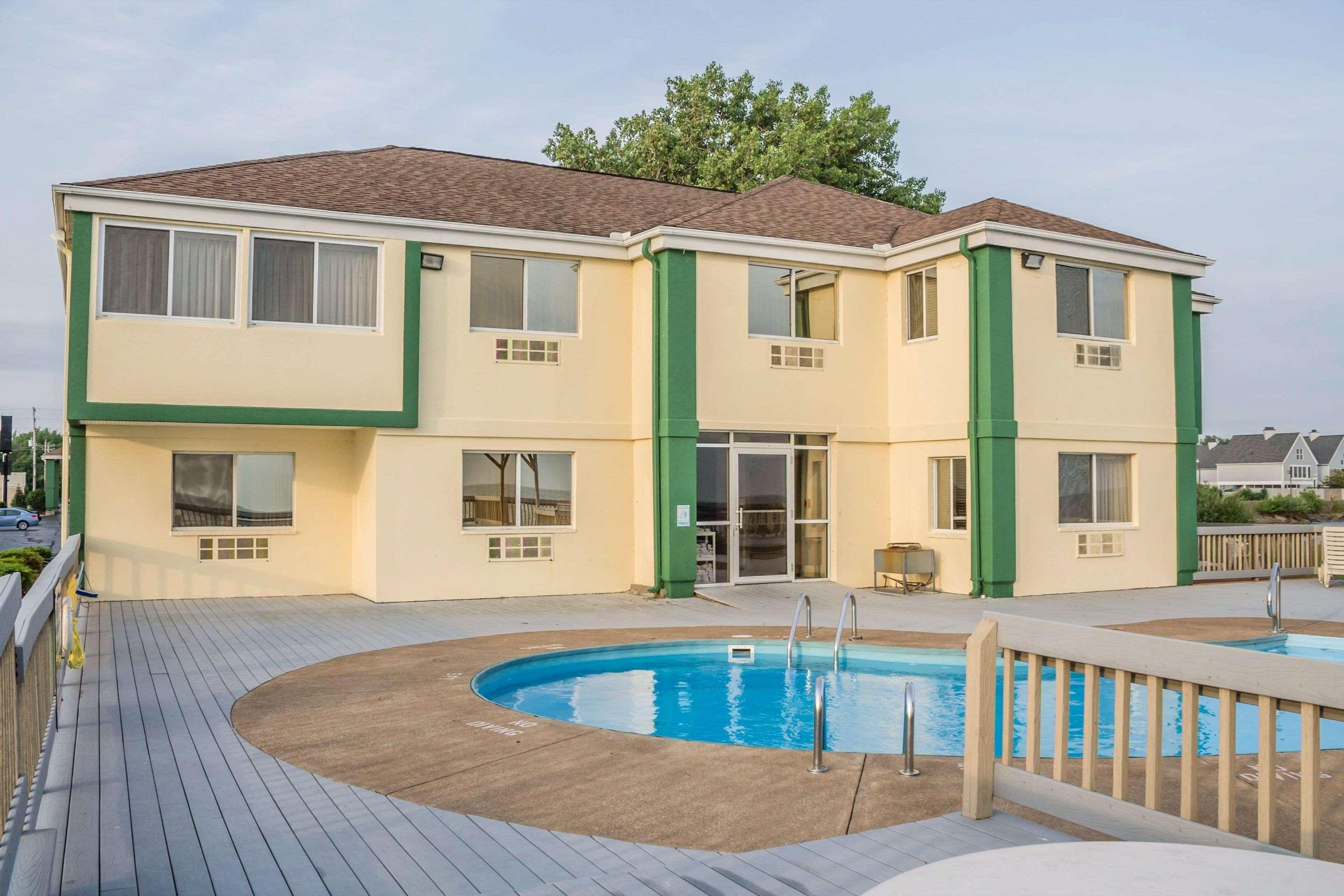 Quality Inn Порт-Клінтон Екстер'єр фото